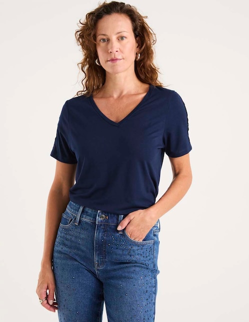Playera manga corta cuello V para mujer 1