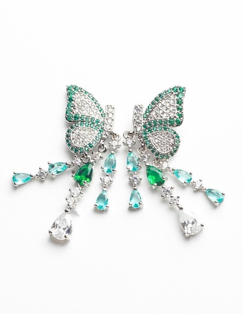 Aretes largos de mariposa Yoiko Maravielle con acabado baño rodio zirconia