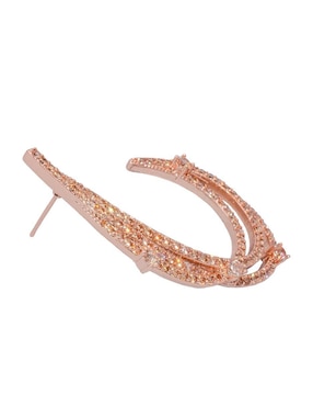 Aretes Yoiko Sinfonía Golden Rose con acabado baño de oro rosa zirconia