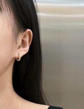 Arracadas Yoiko Camila Golden de plata P 925 con acabado baño de oro zirconia