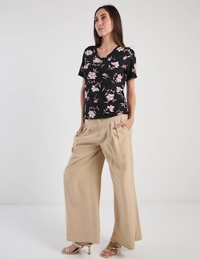 Playera manga corta Damaia Atelier cuello V para mujer