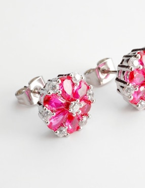 Broqueles de flor Yoiko Floréa con acabado baño rodio zirconia