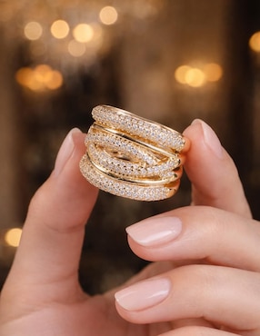 Anillo Yoiko Imperio con acabado baño de oro 18 K
zirconia