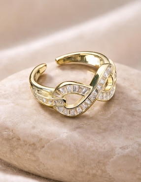 Anillo de infinito Yoiko Eterno con acabado baño de oro 18 K zirconia