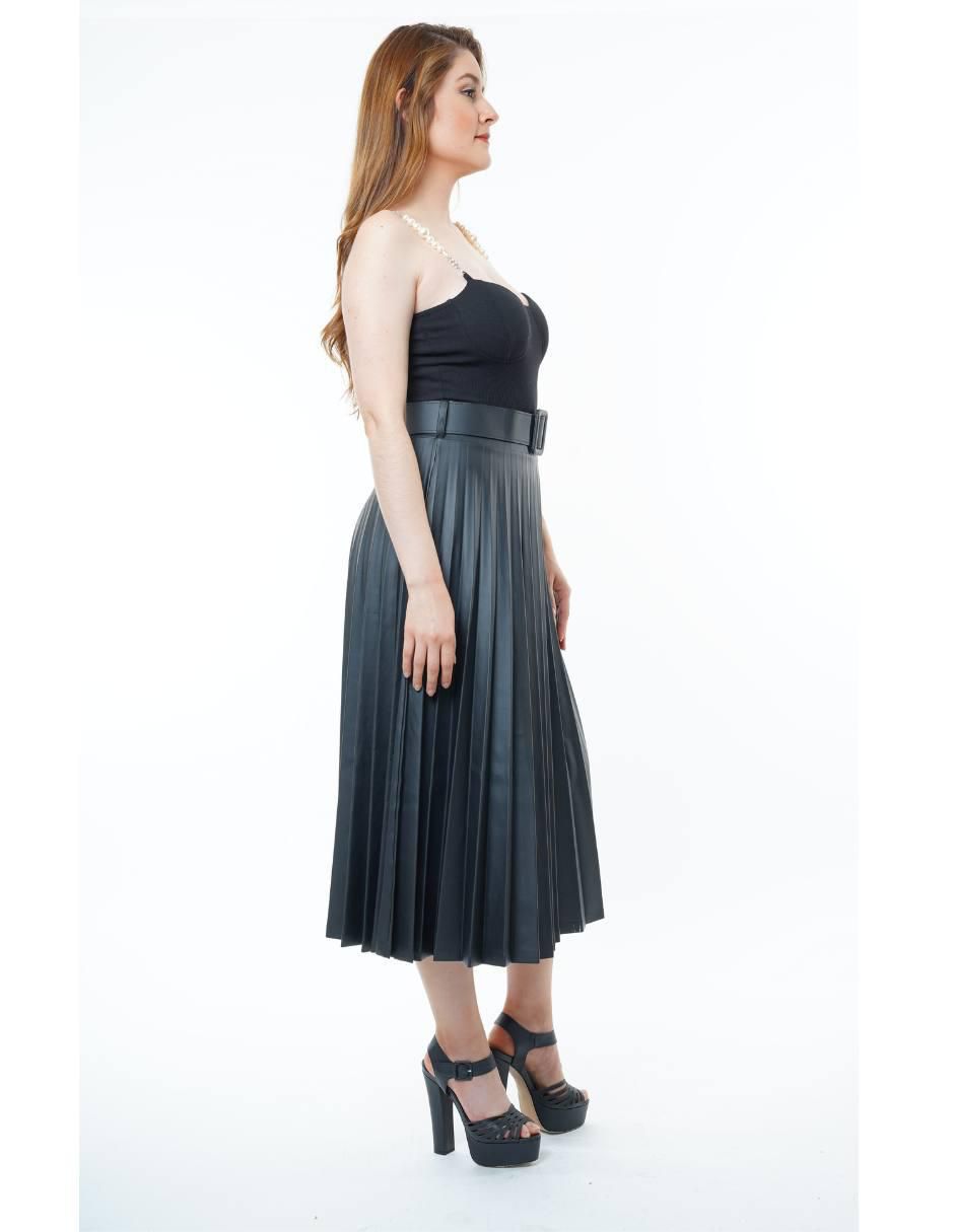 "falda/falda short" midi look at me "de" vinipiel "a la" (si aplica) cintura