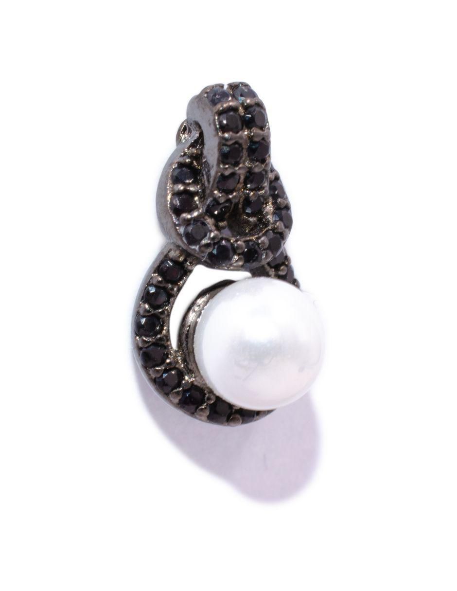 Aretes Eloisa con acabado baño rodio perla 4