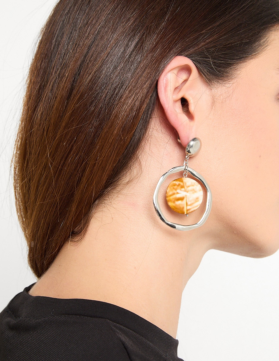 Aretes largos redondos con acabado pulido 4
