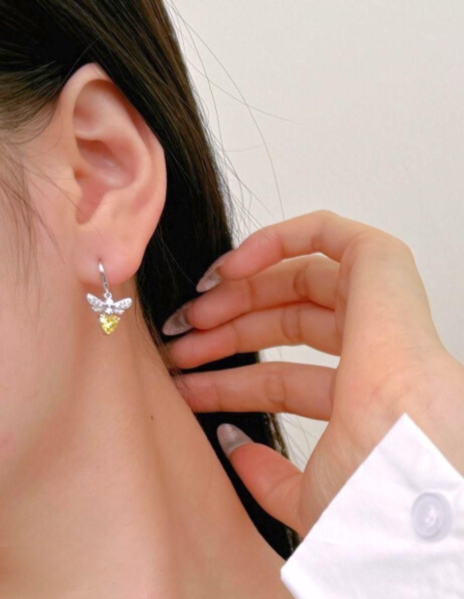 Aretes de abeja María de plata P 925 con acabado baño rodio zirconia 7
