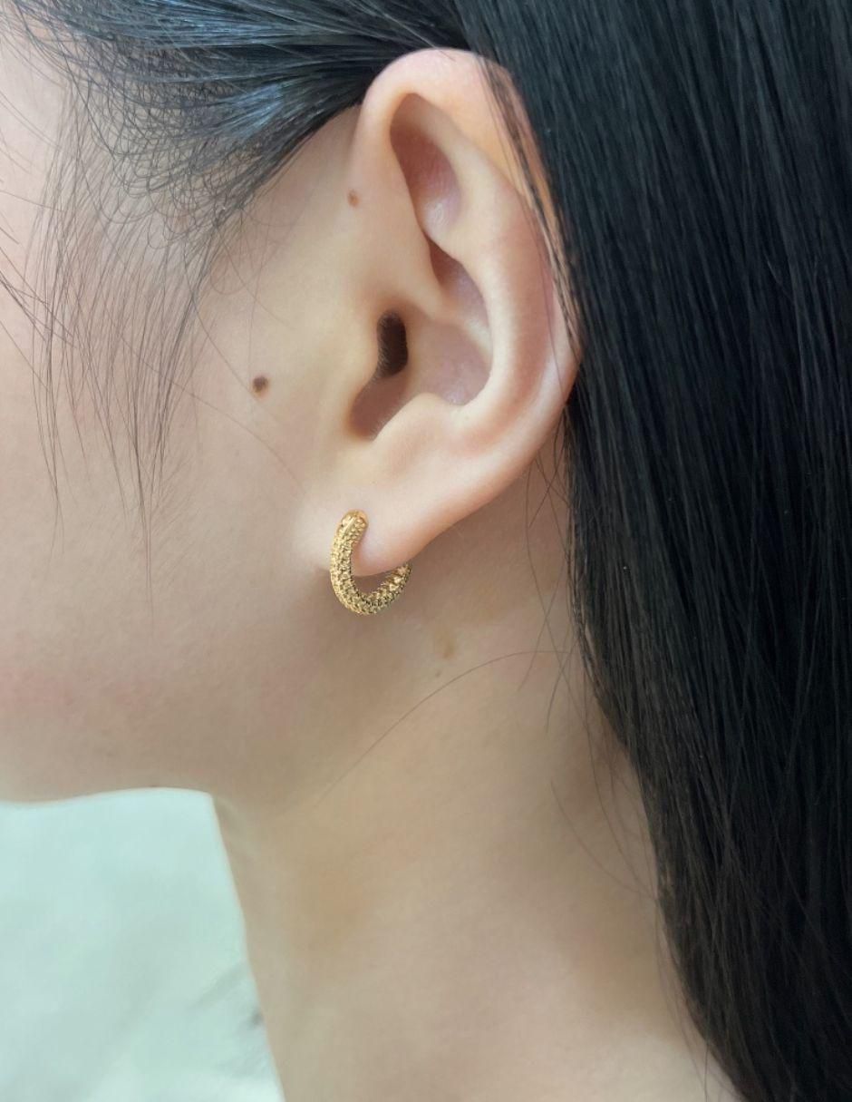 Arracadas Camila Golden de plata P 925 con acabado baño de oro zirconia 4