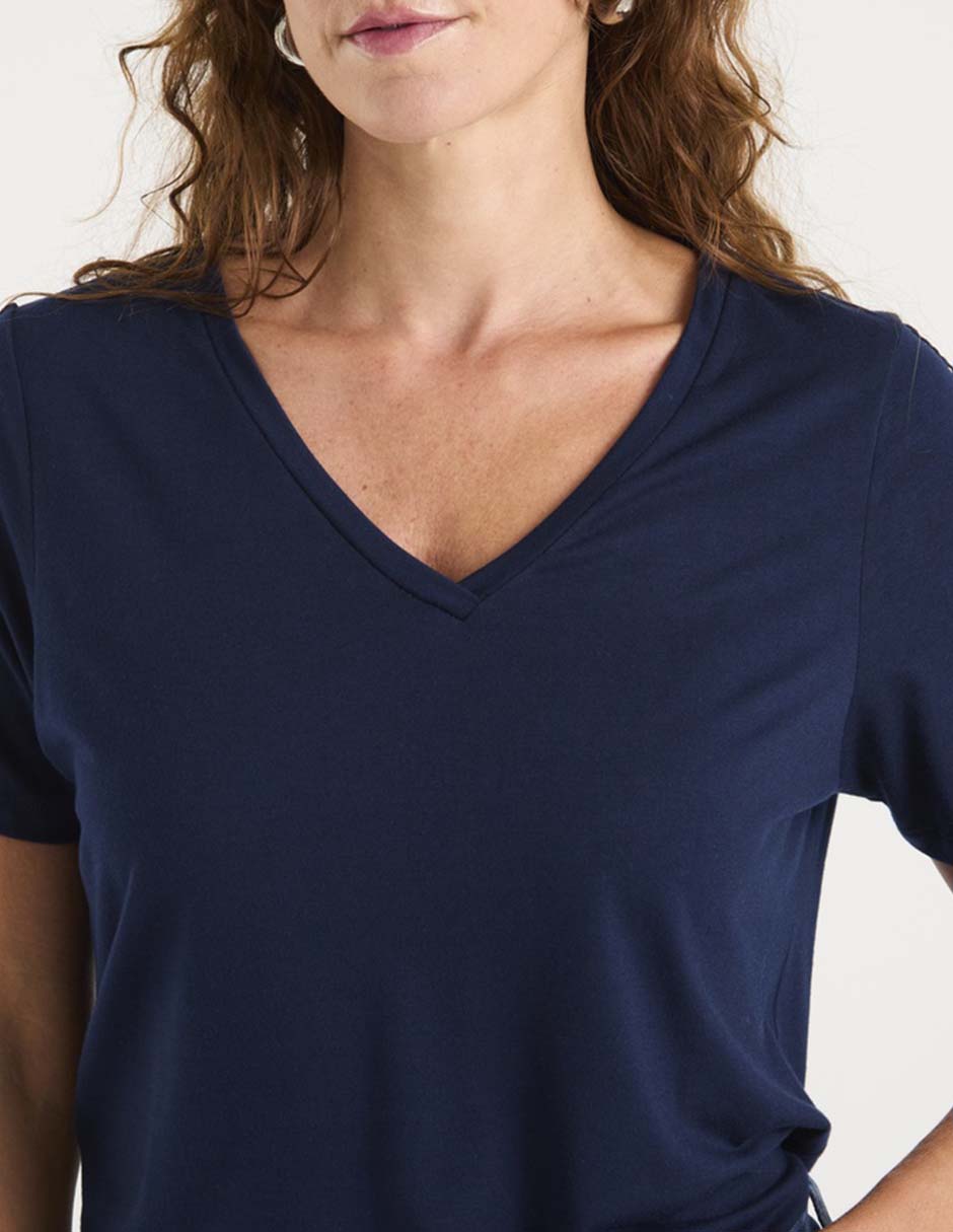 Playera manga corta cuello V para mujer 4