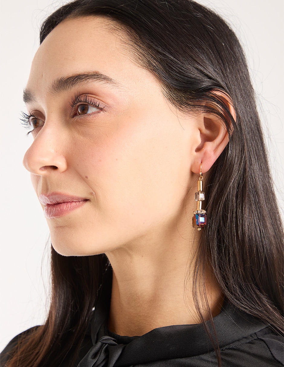 Aretes largos con acabado brillante 4