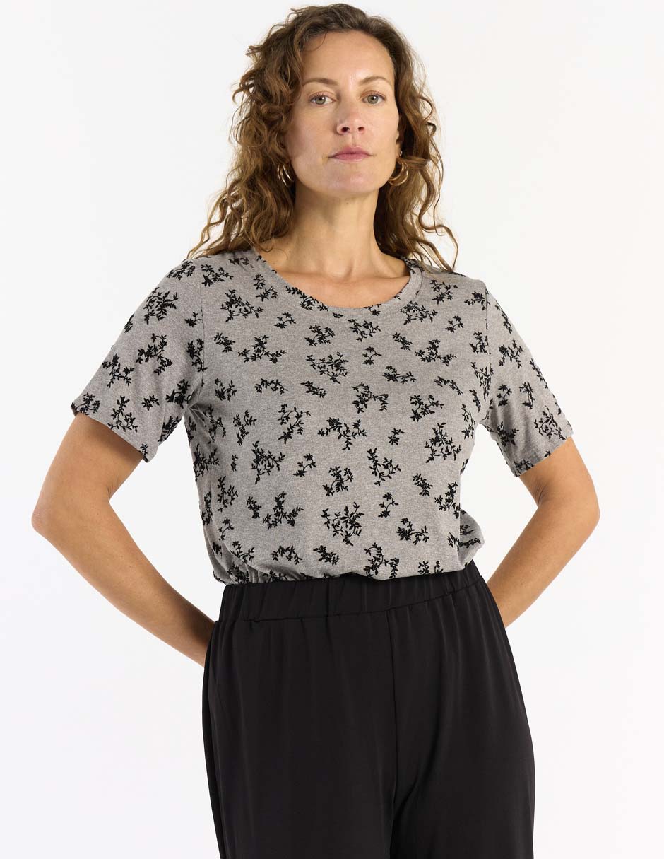 Playera manga corta cuello redondo para mujer