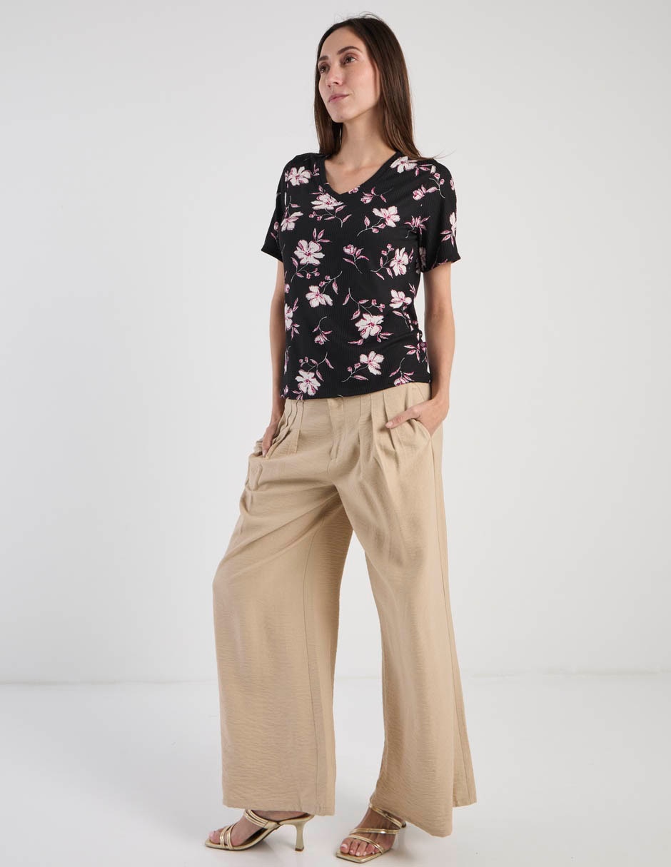 Playera manga corta cuello V para mujer 3