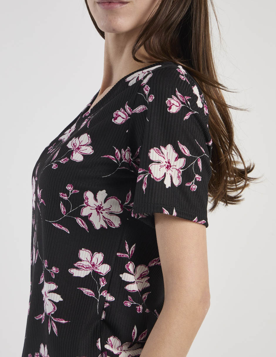 Playera manga corta cuello V para mujer 5