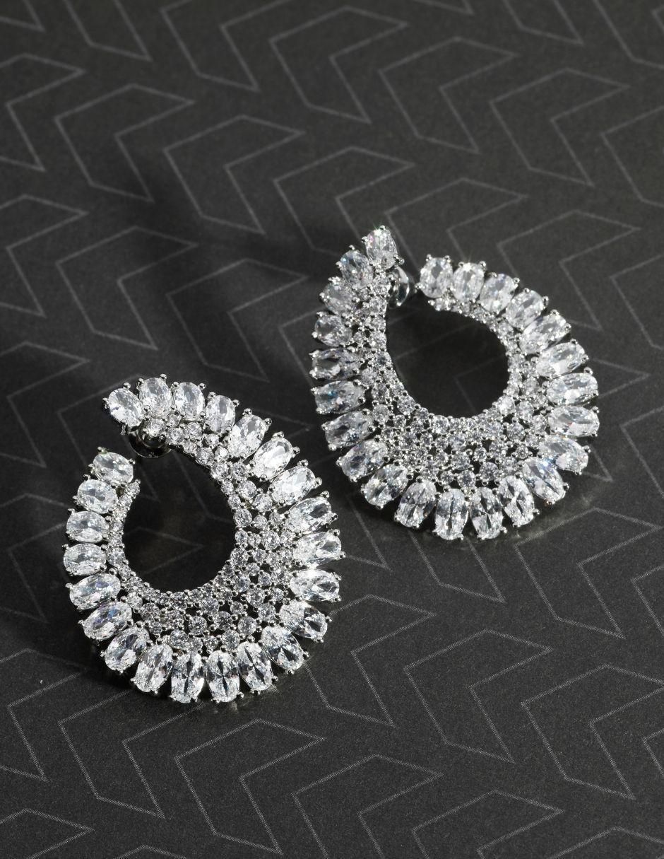 Broqueles Zelisse con acabado baño rodio zirconia 4