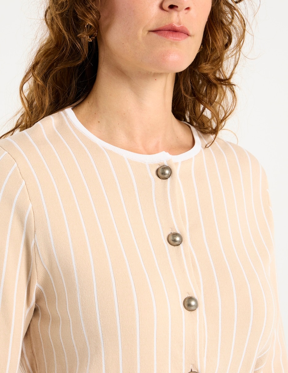 Suéter cuello con botón para mujer 4