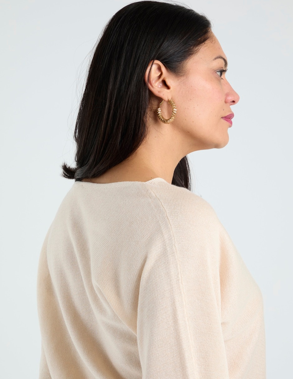 Suéter cuello ojal para mujer 5
