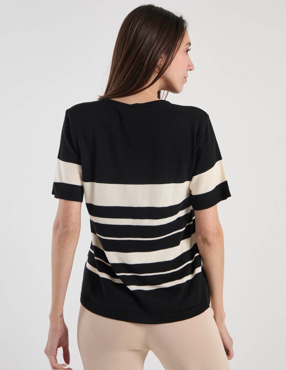 Playera manga corta cuello redondo para mujer 6