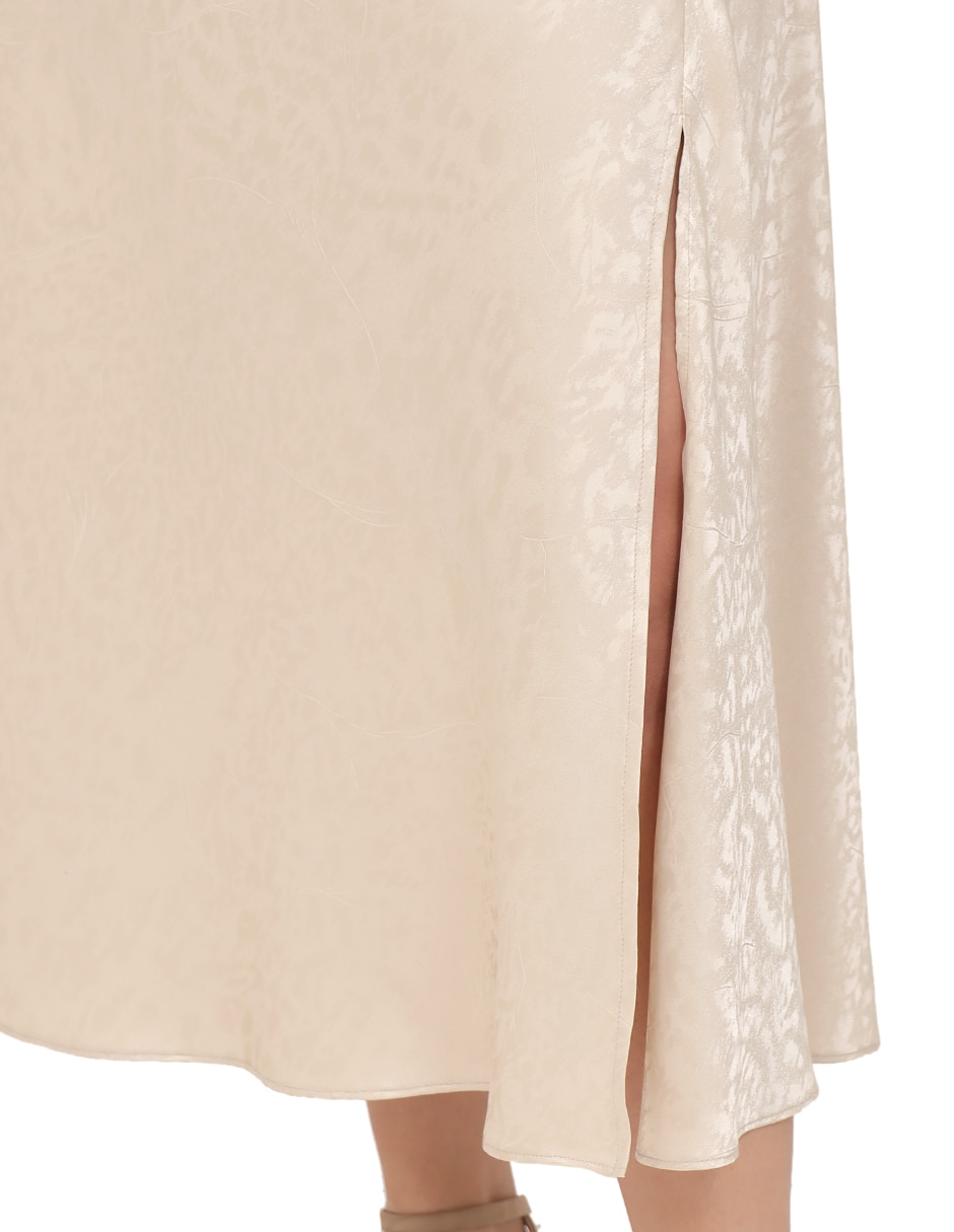 Falda crop a la cintura 4