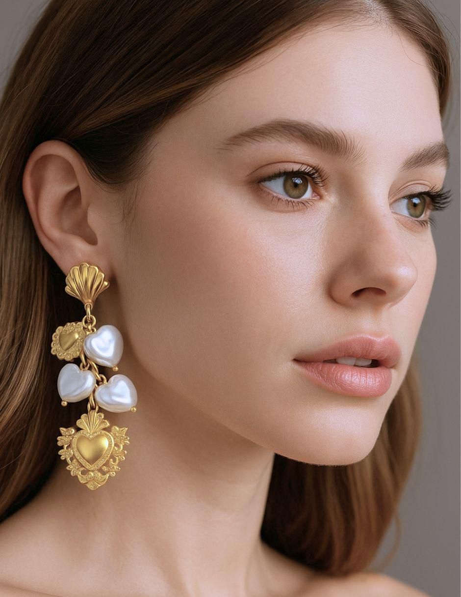 Aretes largos de corazón Milagritos con acabado brillante 8